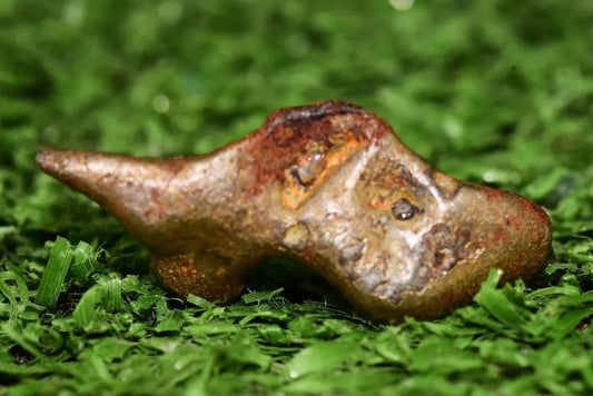 Meteorite Golden Pallasite full fragment 6.07 grams - MeteoriteNwa.com